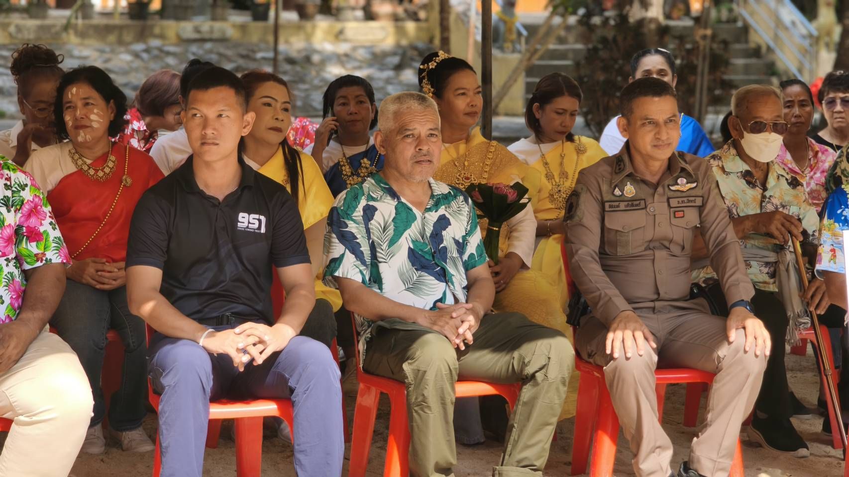 ร่วมพิธีเปิดกิจกรรมวันสงกรานต์ เทศบาลเมืองตะลุบัน